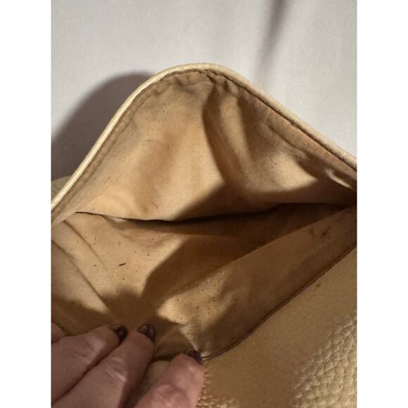 Vintage Jaclyn Smith Cream Leather Crossbody Bag - Picture 5 of 9